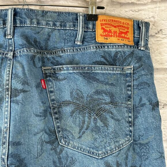 Levi Strauss 541 Athletic Taper Fit Men's 42x30 Jeans Palm Tree Tiki Bar Pants - Picture 1 of 8